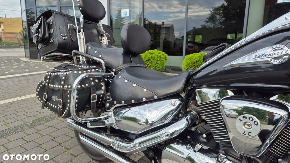 Suzuki Intruder - 15