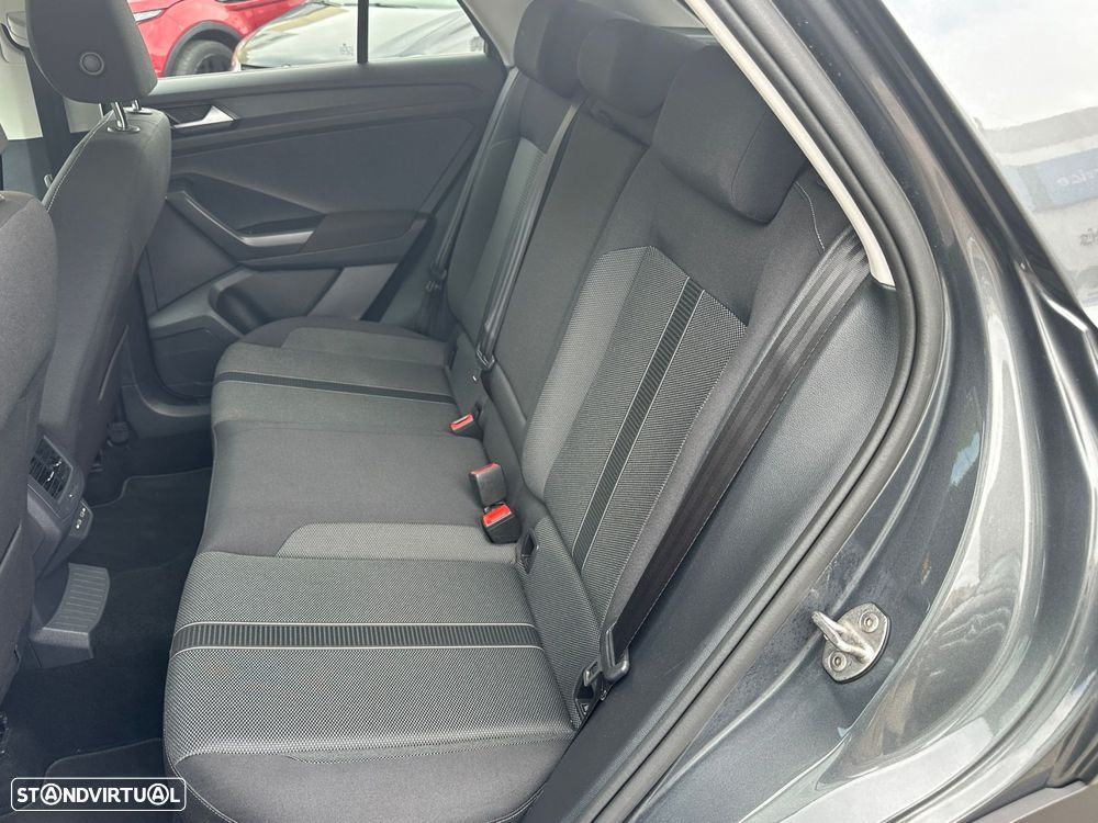 VW T-Roc 1.0 TSI Urban - 10