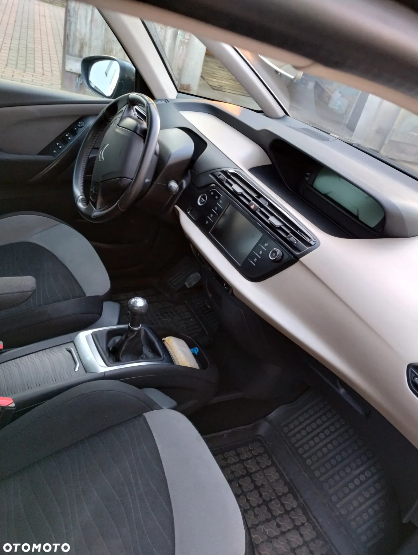 Citroën C4 Picasso - 8