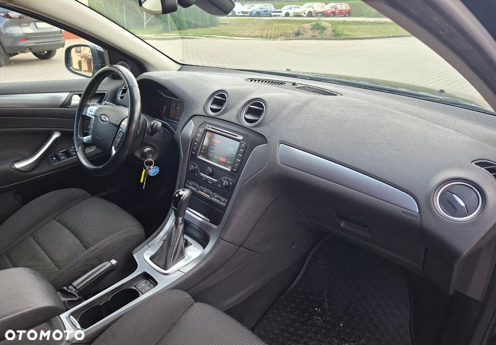Ford Mondeo - 16