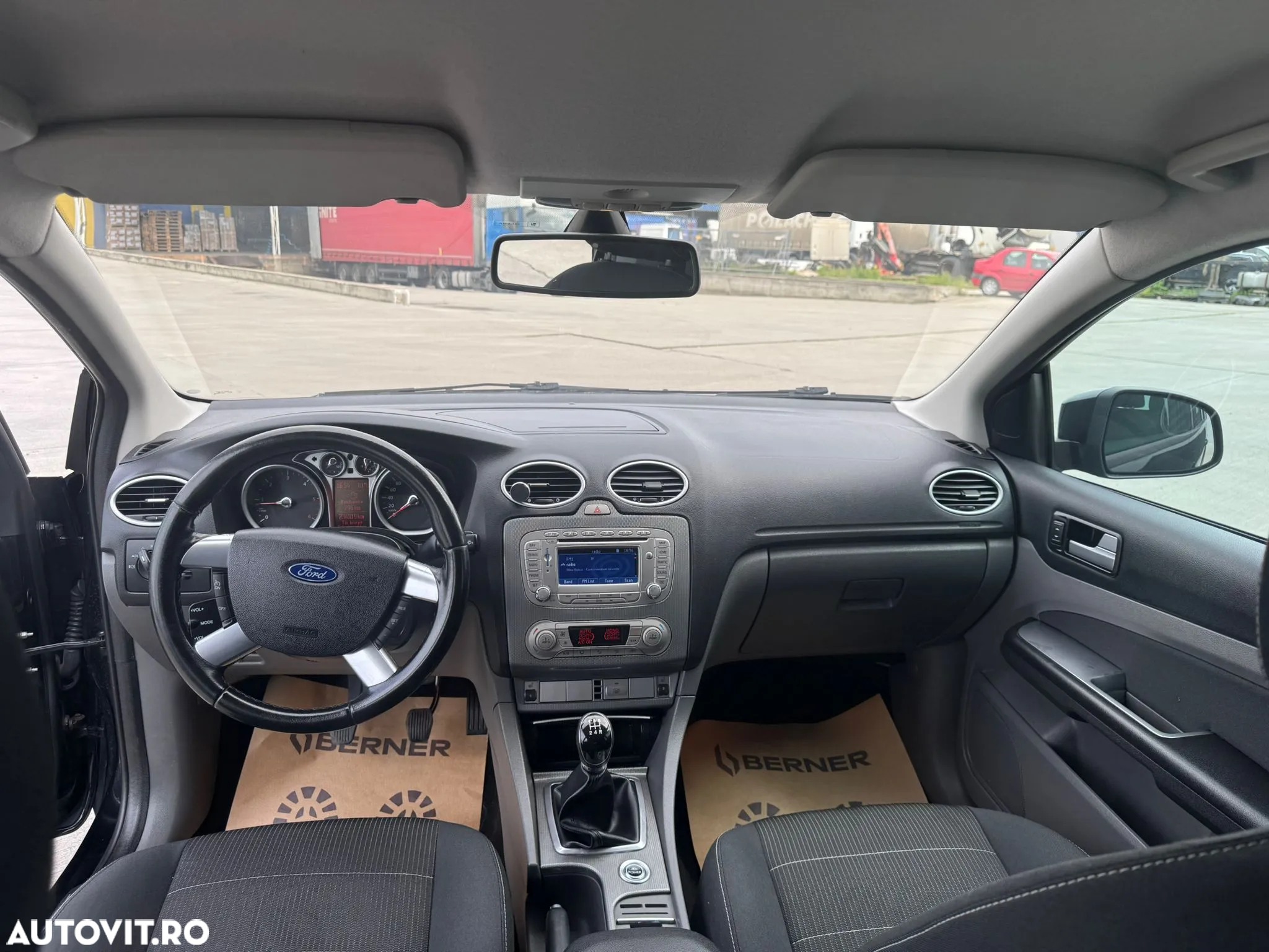 Ford Focus 1.6 TDCi DPF Titanium - 6