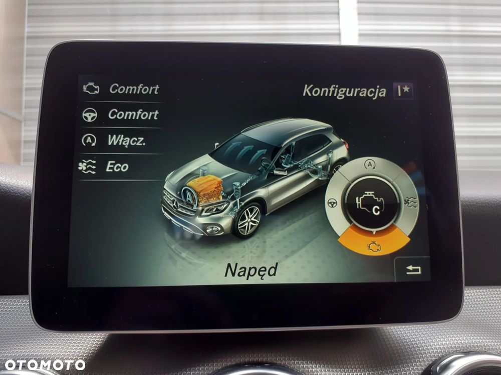 Mercedes-Benz GLA - 19