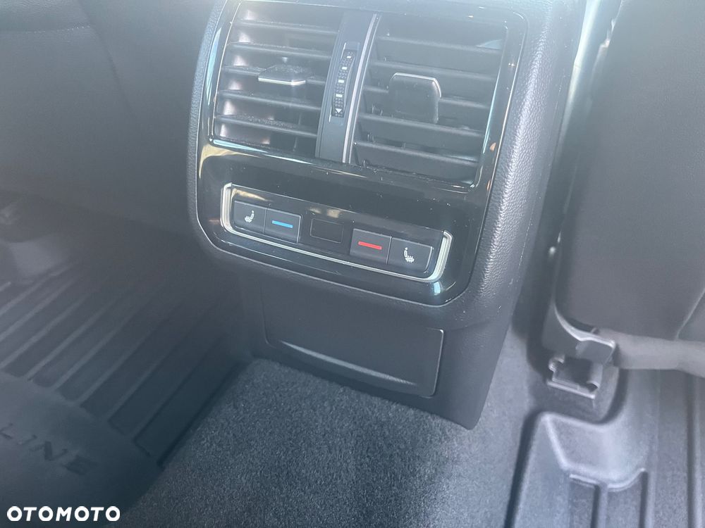 Volkswagen Passat Variant 2.0 TDI SCR 4Motion DSG (BMT) Highline - 17