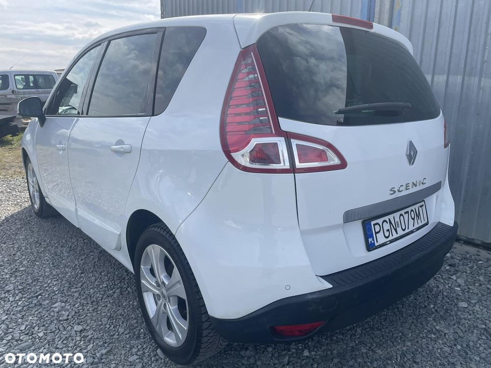 Renault Scenic 1.6 16V Infinity - 8
