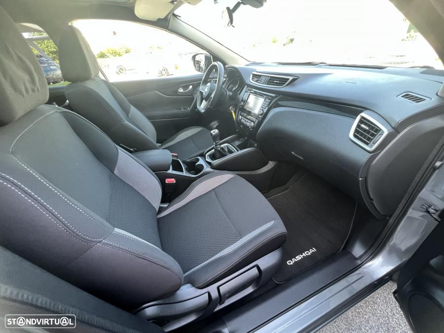 Nissan Qashqai 1.5 dCi N-Connecta Business - 23