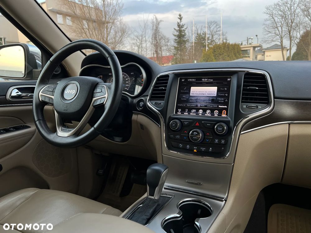 Jeep Grand Cherokee - 29