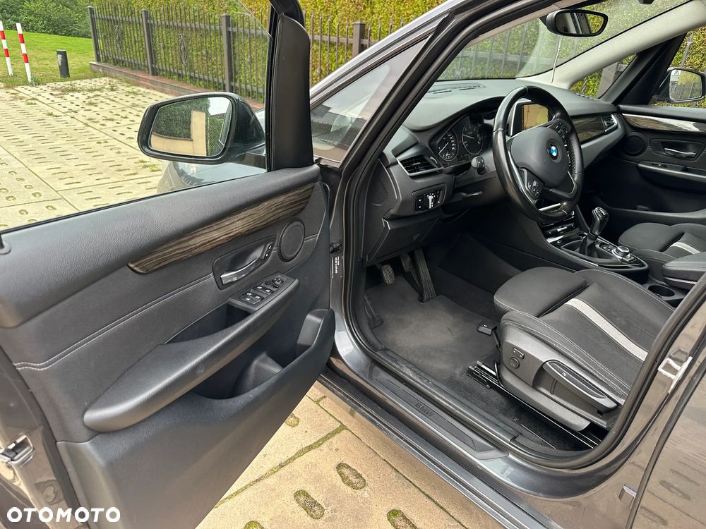 BMW Seria 2 216d Advantage - 13