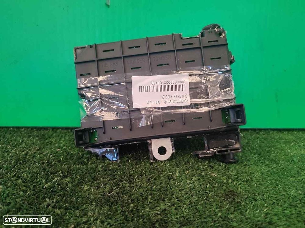 CAIXA RELÉS / FUSÍVEIS PEUGEOT 307 2002 -9646405180 - 3