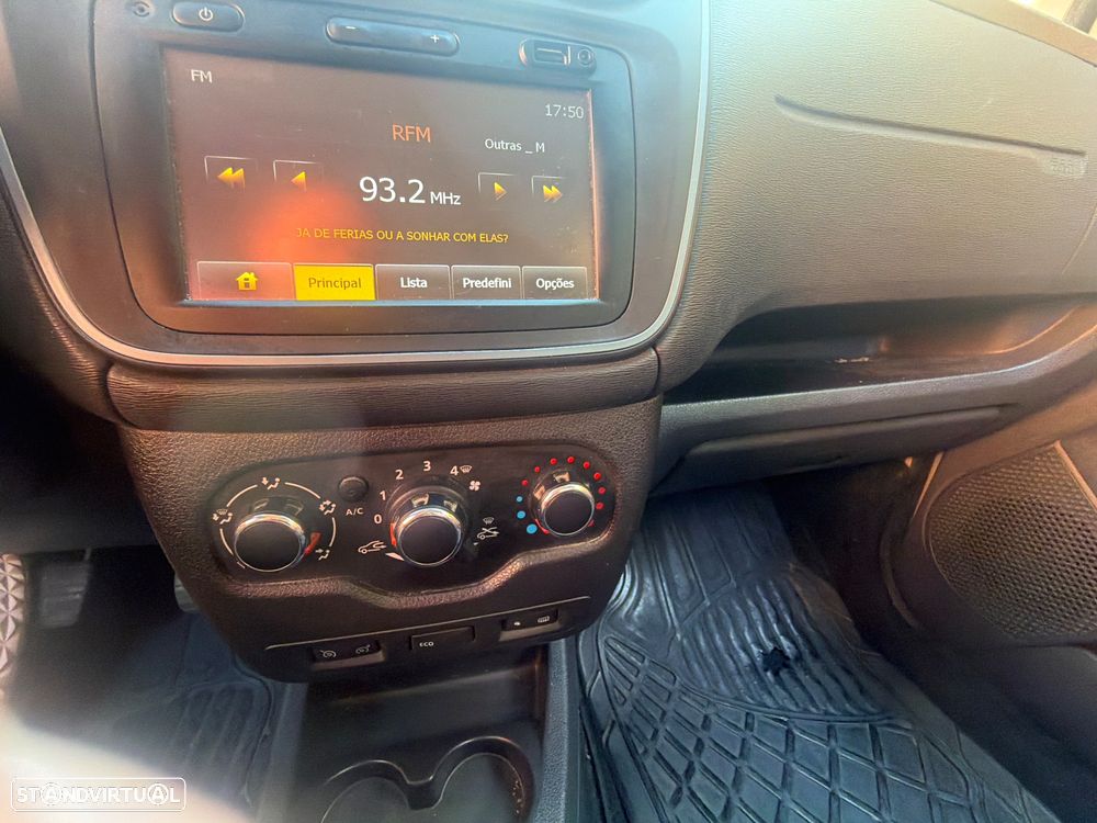 Dacia Lodgy 1.5 dCi Stepway 7L - 18