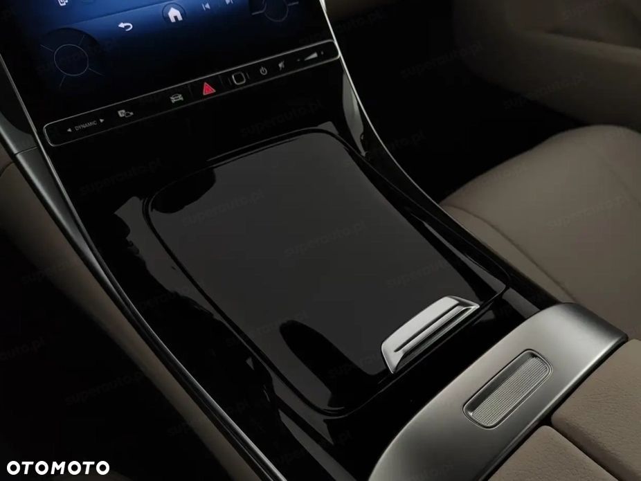 Mercedes-Benz CLE - 10