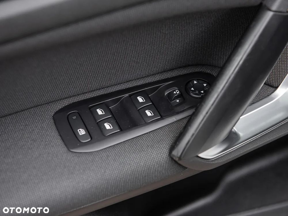 Peugeot 308 - 16