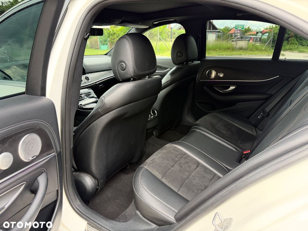 Mercedes-Benz Klasa E 220 d 9G-TRONIC - 33