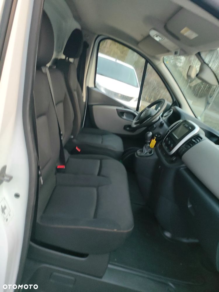 Renault TRAFIC  2016r 1,6 DCI 120KM BEZ ADBLUE L2H1LONG BRUTTO VAT 23% KLIMA - 18