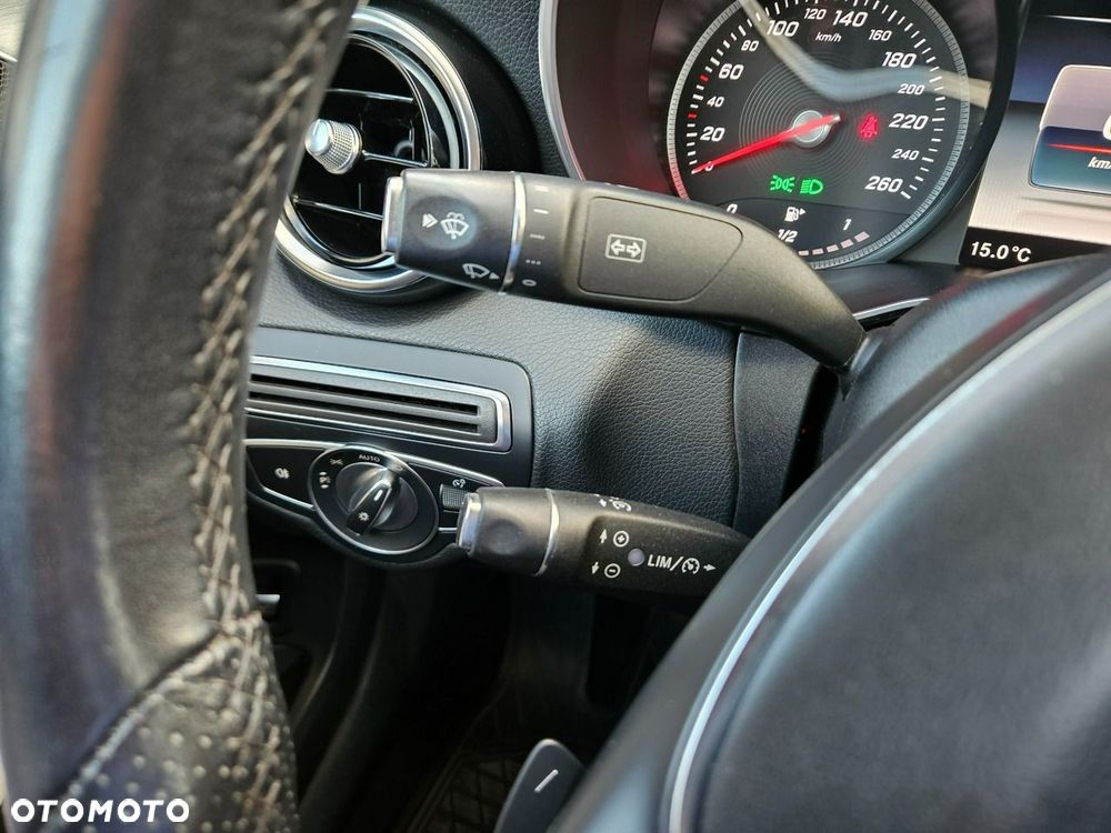 Mercedes-Benz Klasa C 180 9G-TRONIC Exclusive - 37