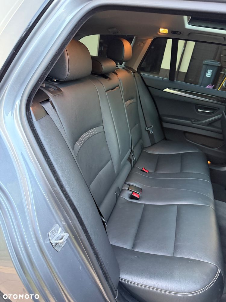 BMW Seria 5 520d Luxury Line - 25