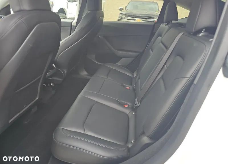 Tesla Model Y Long Range Dual Motor AWD - 10