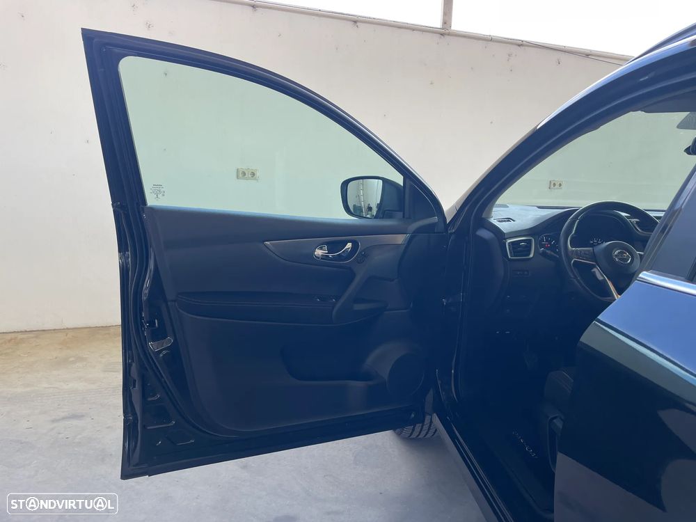 Nissan Qashqai 1.5 dCi N-Connecta - 9