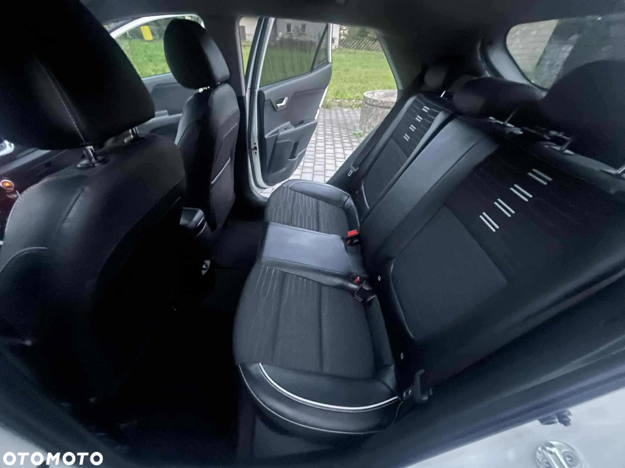 Kia Stonic 1.0 T-GDI GT Line DCT - 32