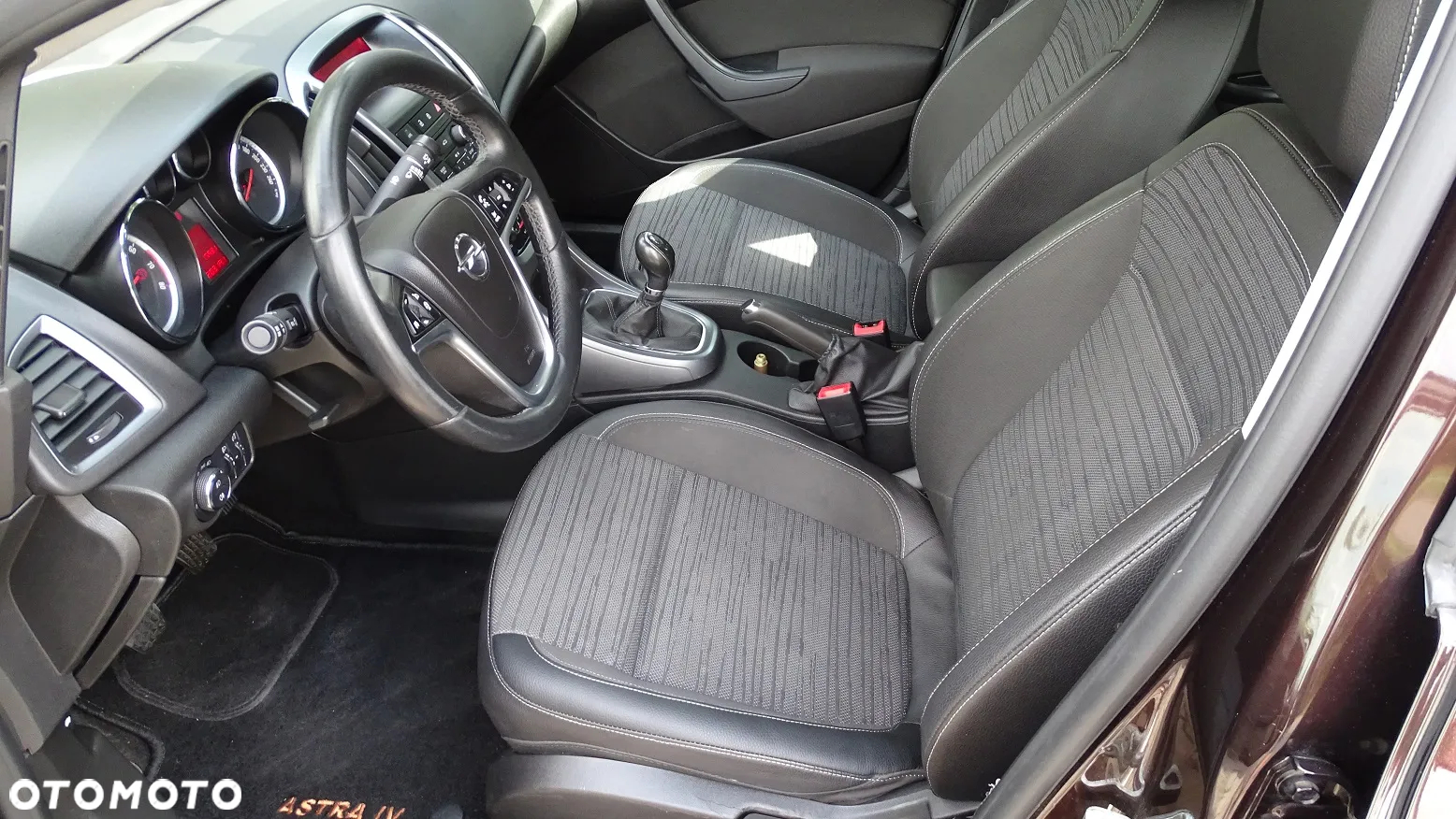 Opel Astra IV 1.4 T Business - 11