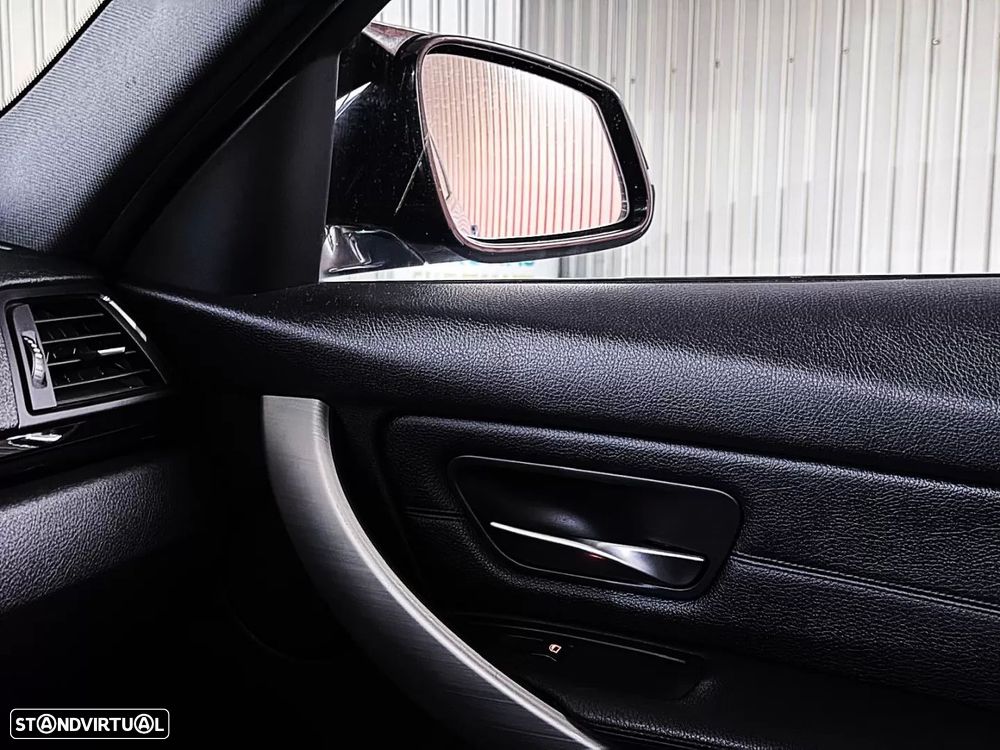 BMW 318 d Pack M - 29