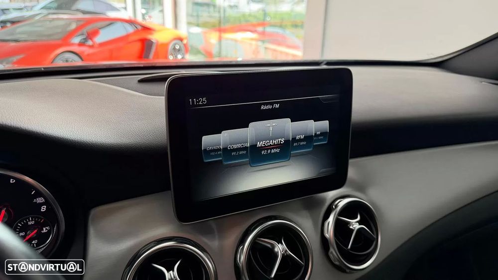 Mercedes-Benz GLA 250 4-Matic AMG Line - 21