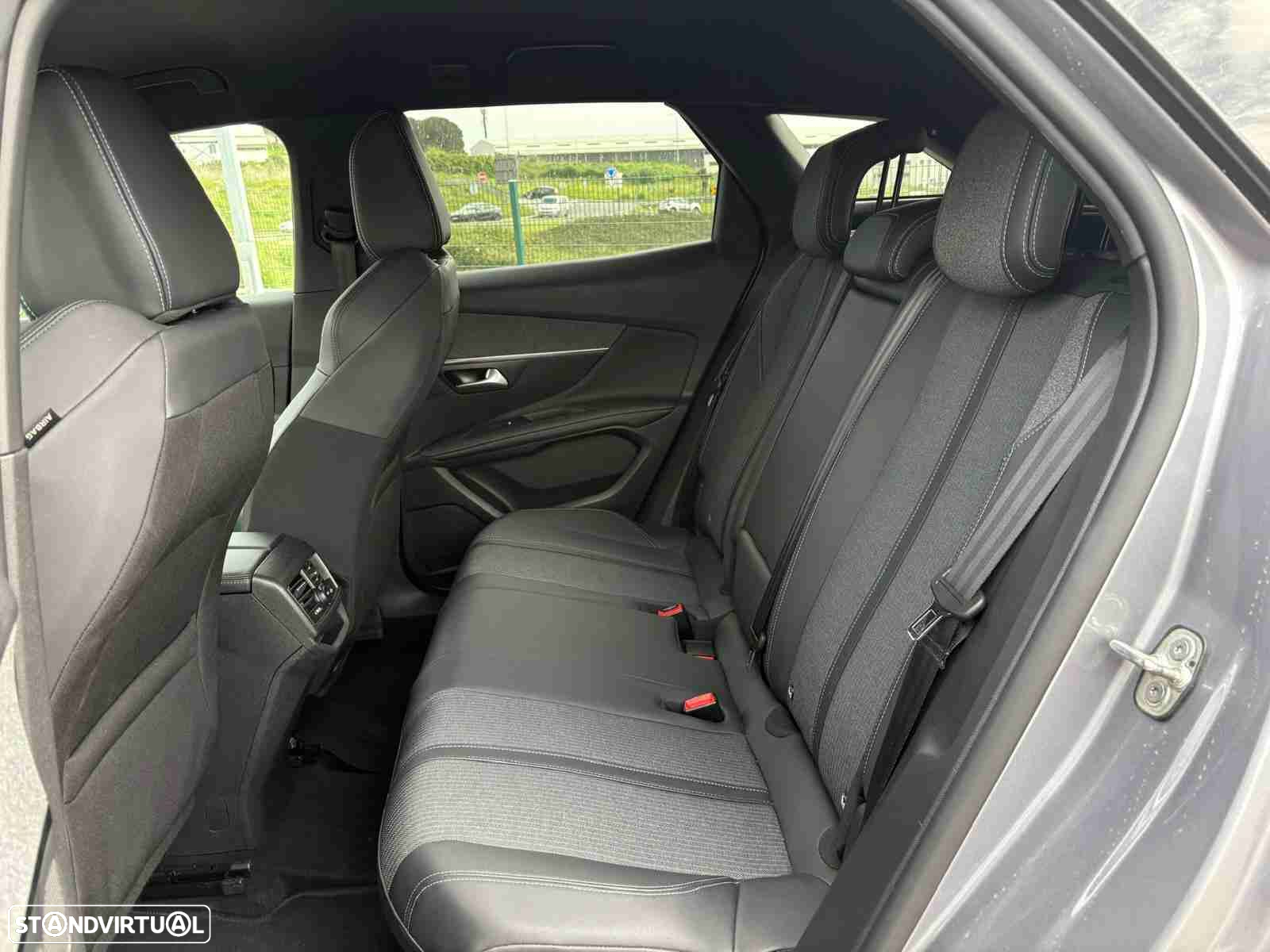 Peugeot 3008 1.5 BlueHDi Allure Pack EAT8 - 6