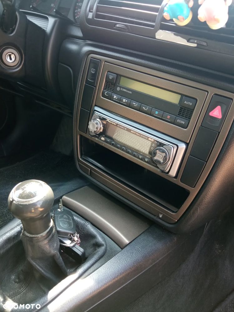 Volkswagen Passat 1.9 TDI CL - 26