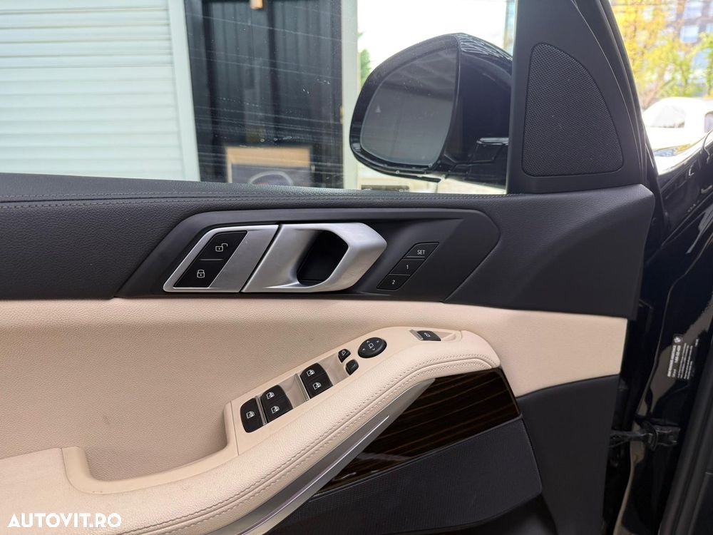 BMW X5 xDrive40i - 26