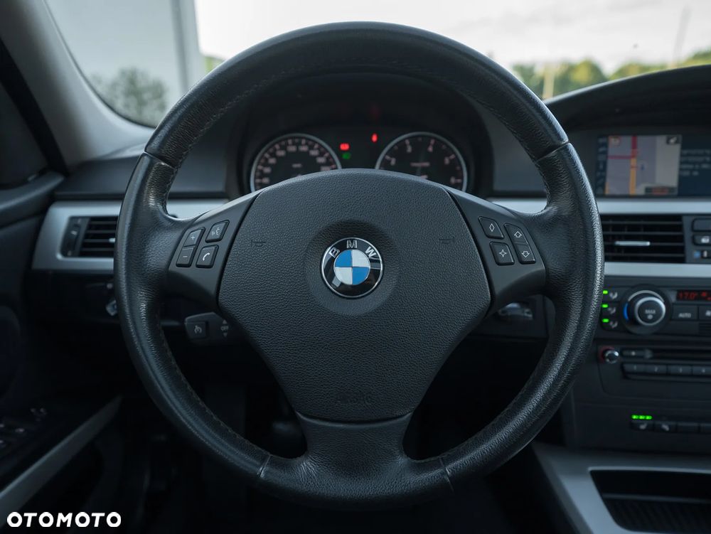 BMW Seria 3 318i Edition Lifestyle - 23