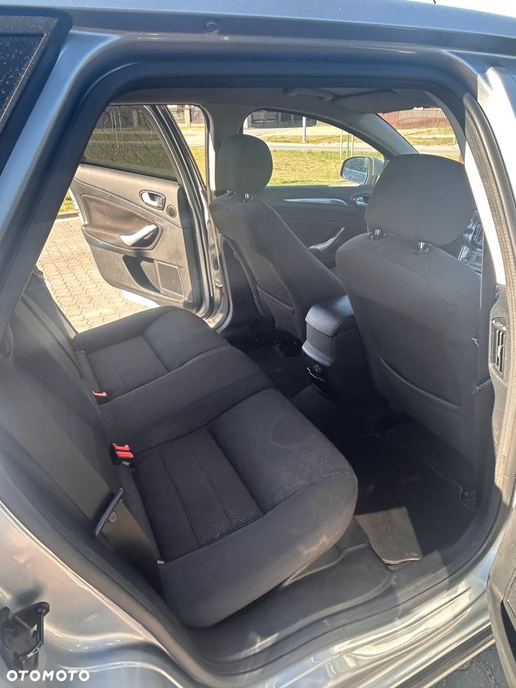 Ford Mondeo 2.0 TDCi Trend - 23