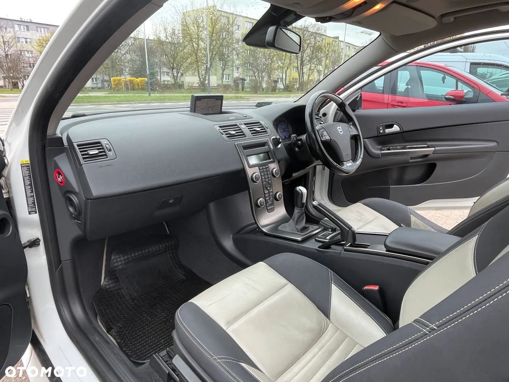 Volvo C30 2.0D R-Design - 10