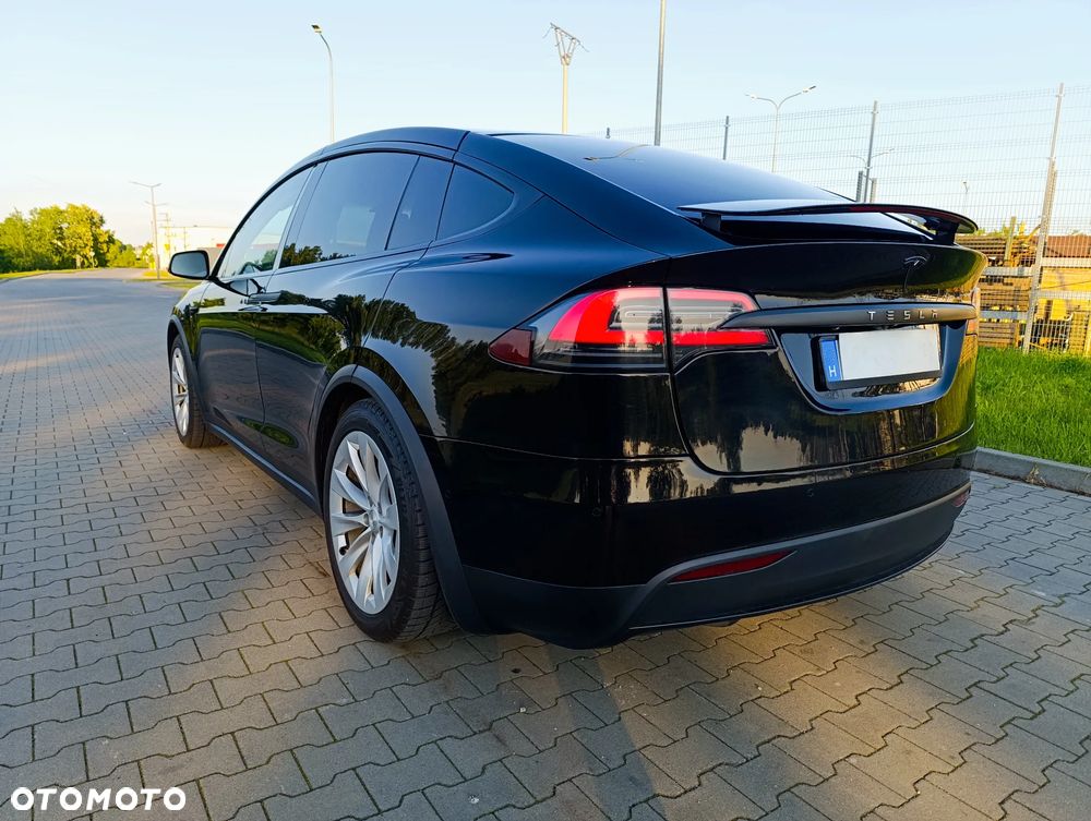 Tesla Model X Performance - 32