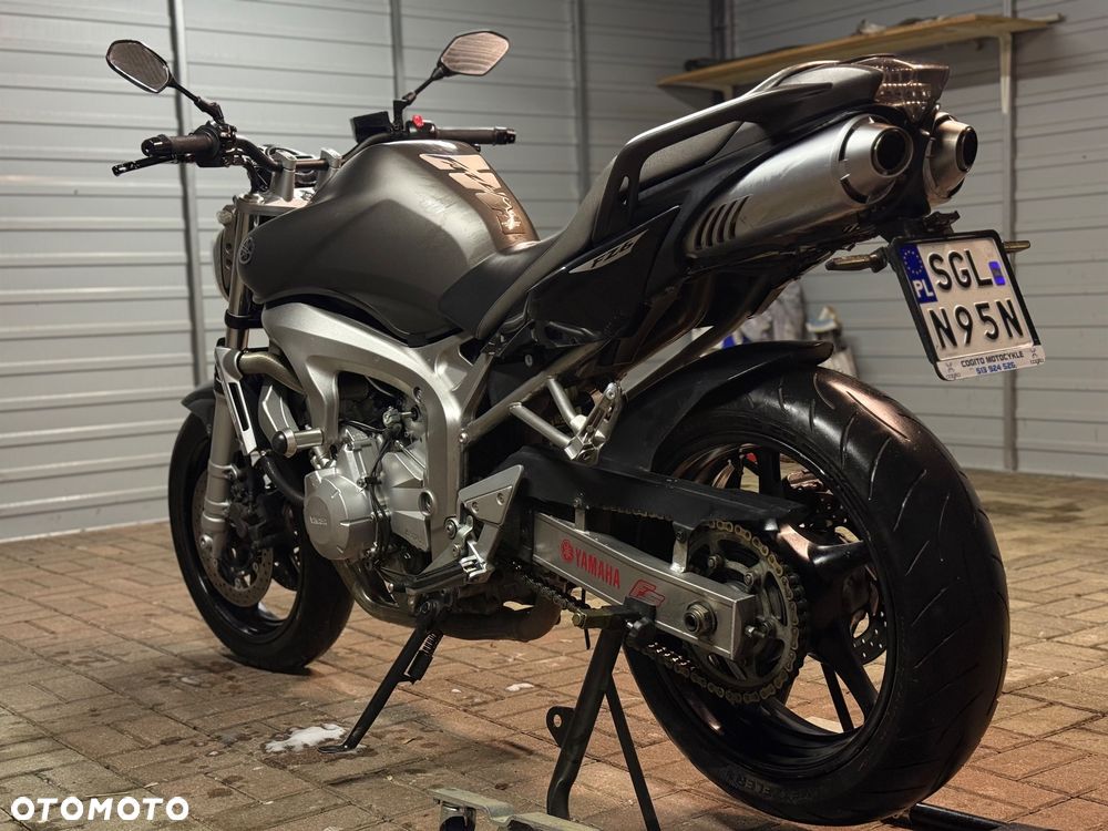 Yamaha FZ6 - 5