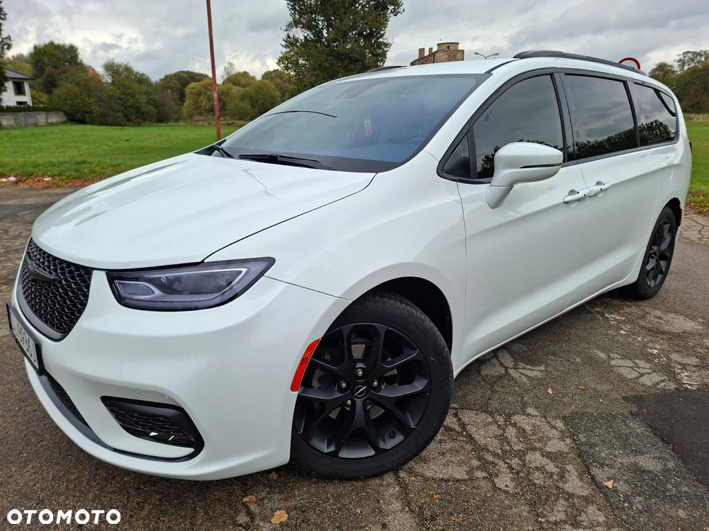 Chrysler Pacifica - 25
