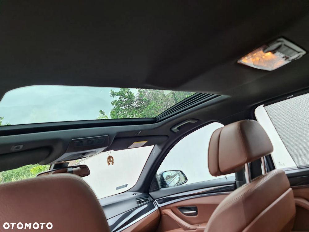 BMW Seria 5 520d xDrive Luxury Line - 7