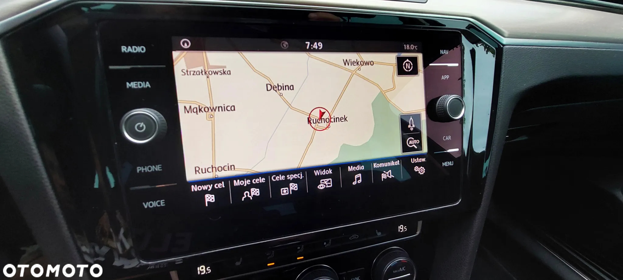 Volkswagen Passat - 26