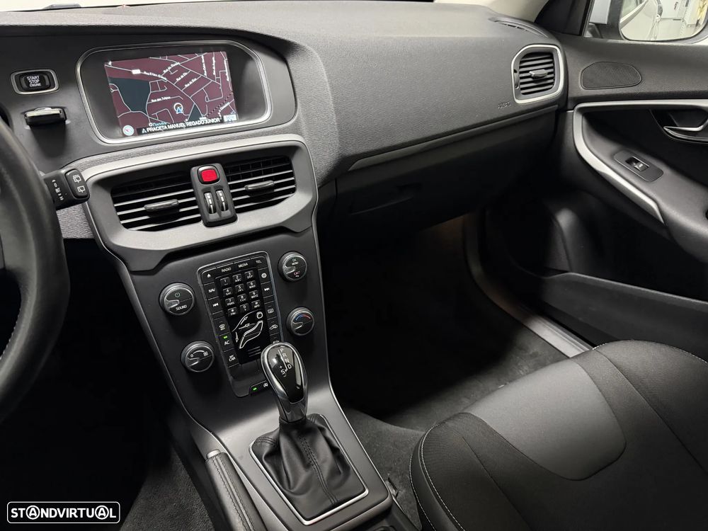 Volvo V40 D2 Geartronic Momentum - 17