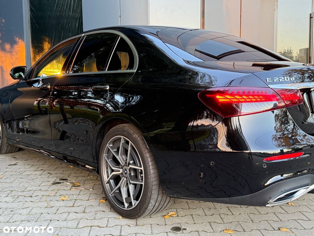 Mercedes-Benz Klasa E 220 d 4-Matic AMG - 16