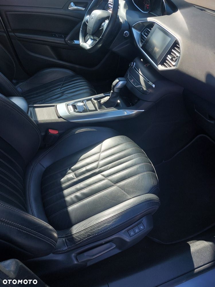 Peugeot 308 BlueHDi FAP 150 EAT6 Stop & Start Allure - 12