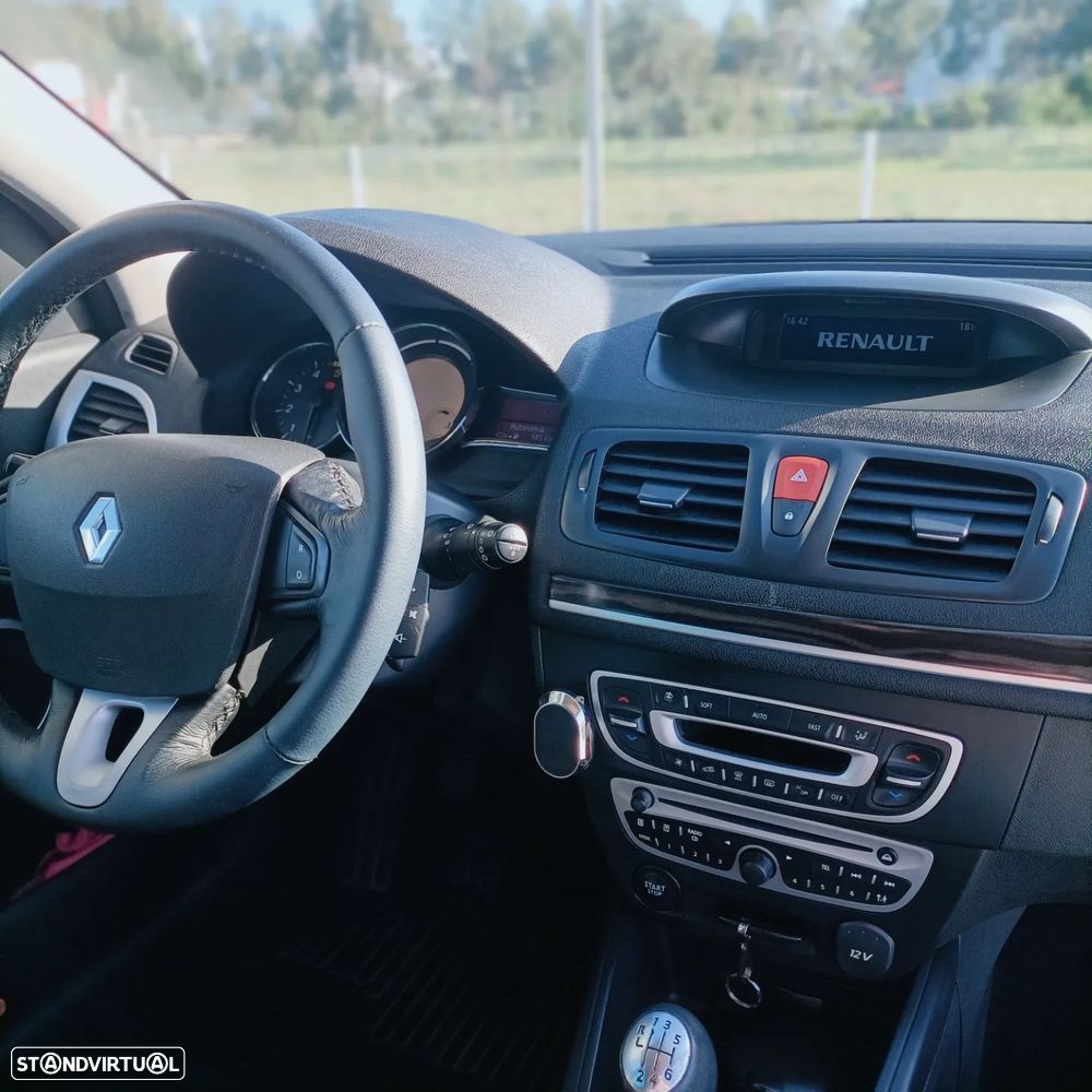 Renault Mégane Sport Tourer 1.5 dCi Dynamique S - 9
