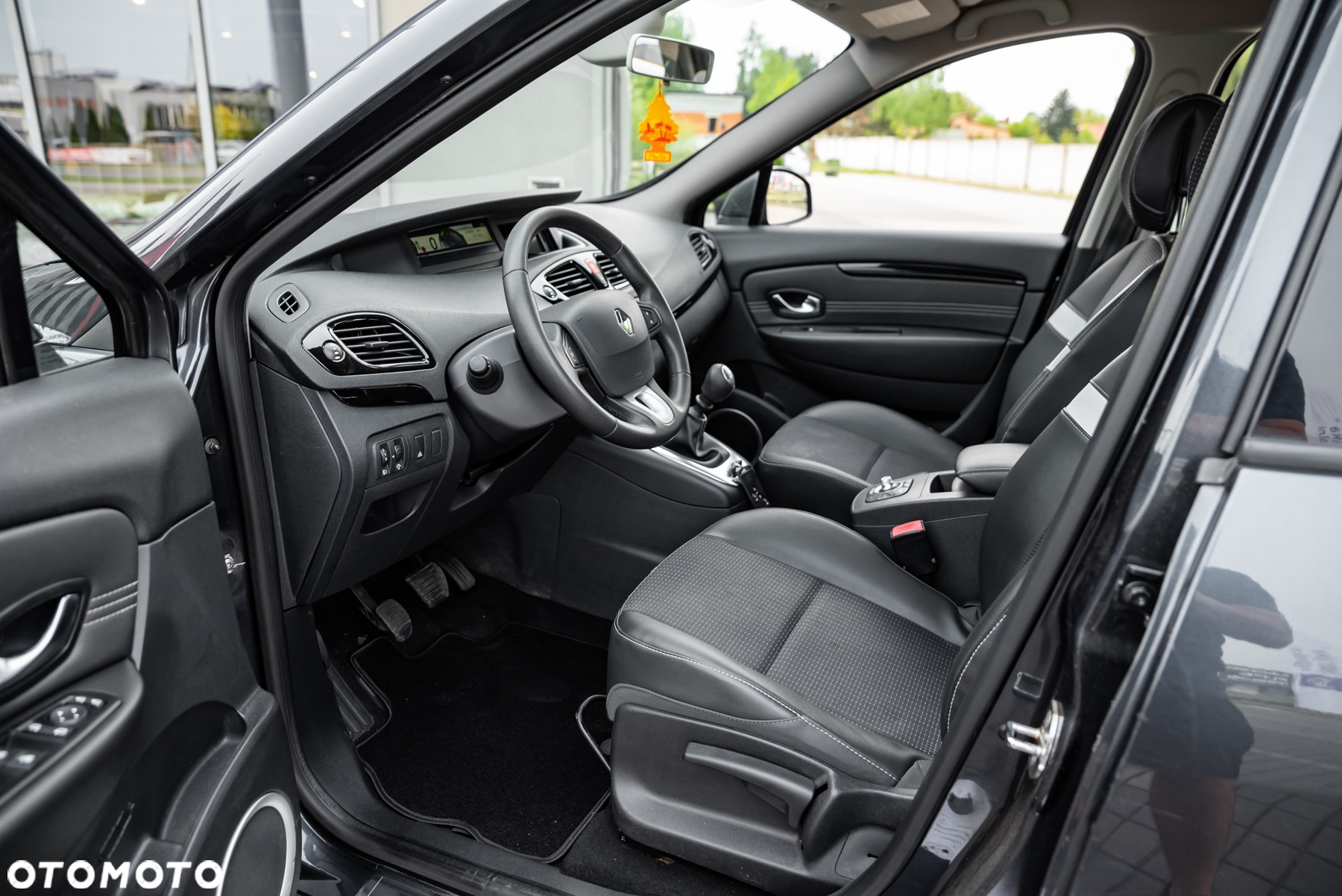 Renault Scenic 1.4 16V TCE Bose Edition - 18