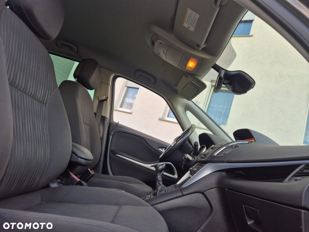 Opel Zafira - 25