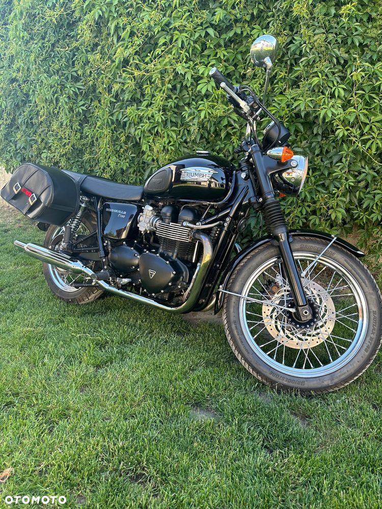 Triumph Bonneville - 11
