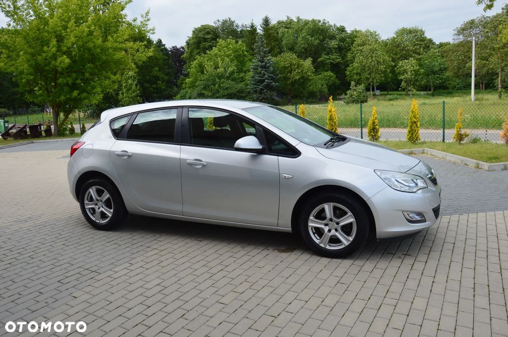 Opel Astra - 8