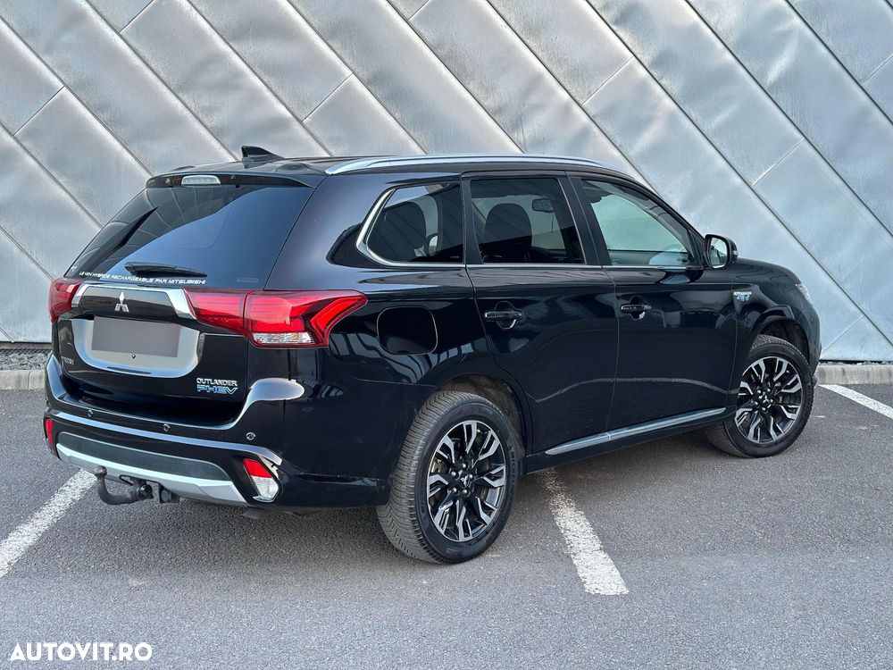 Mitsubishi Outlander - 6