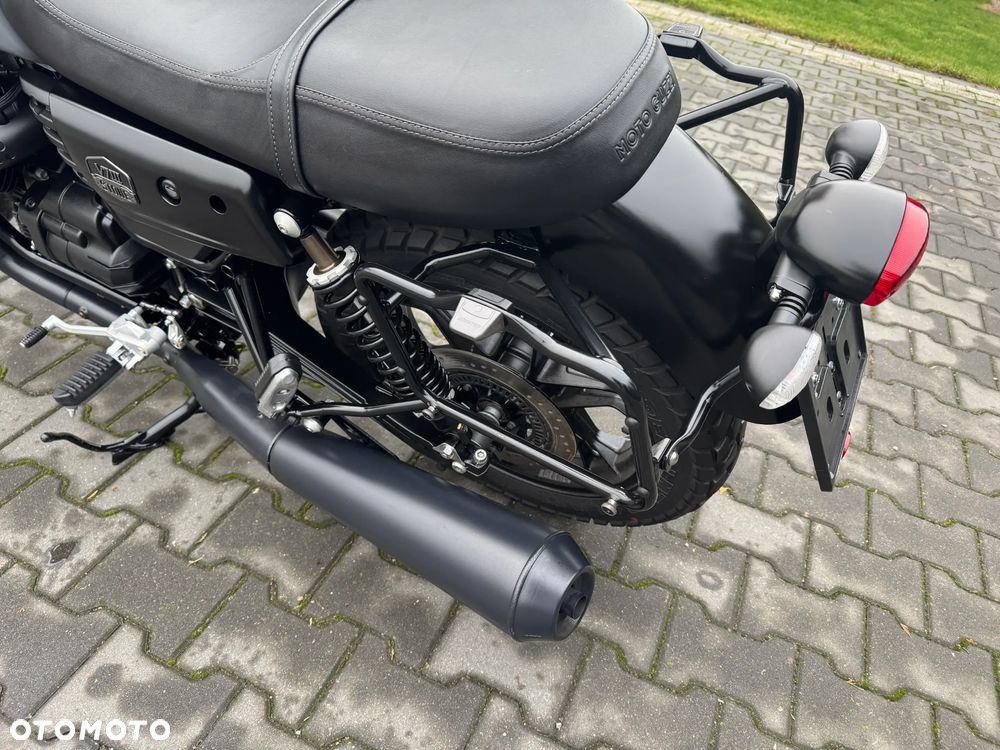 Moto Guzzi V7 - 23