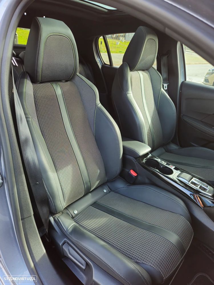 Peugeot e-208 50 kWh GT - 18