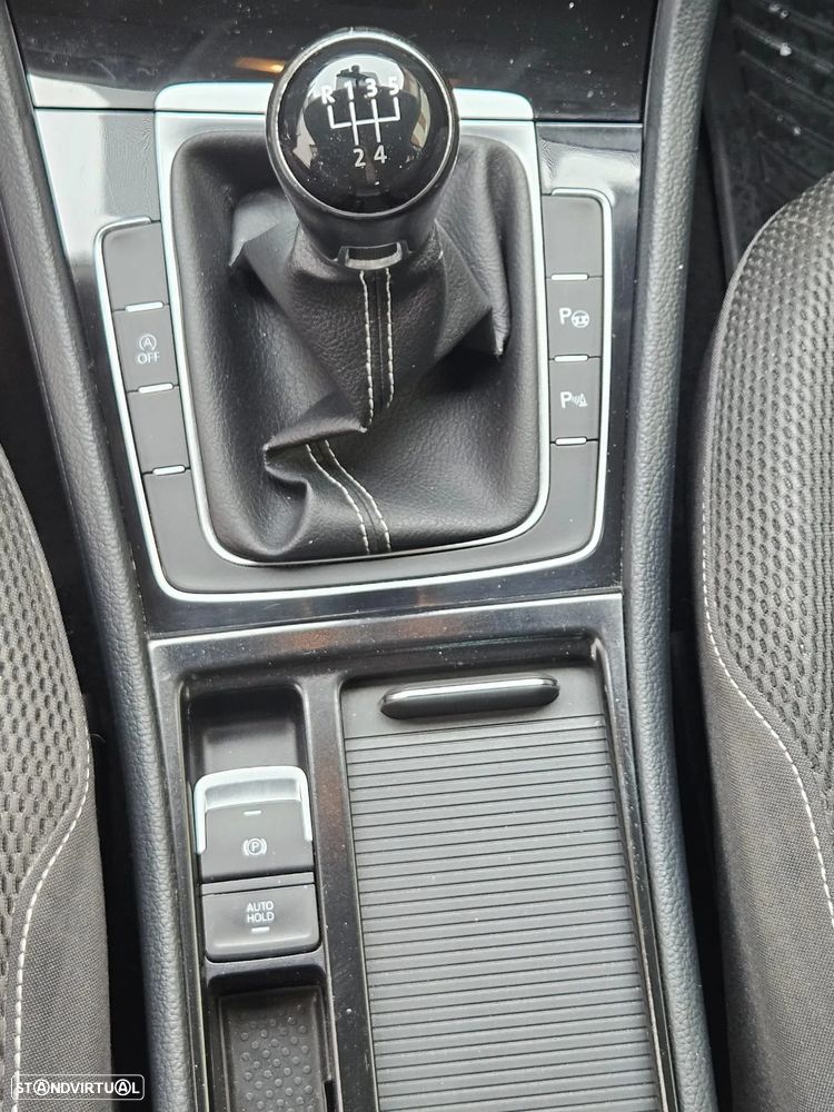 VW Golf 1.6 BlueTDI Cup - 23