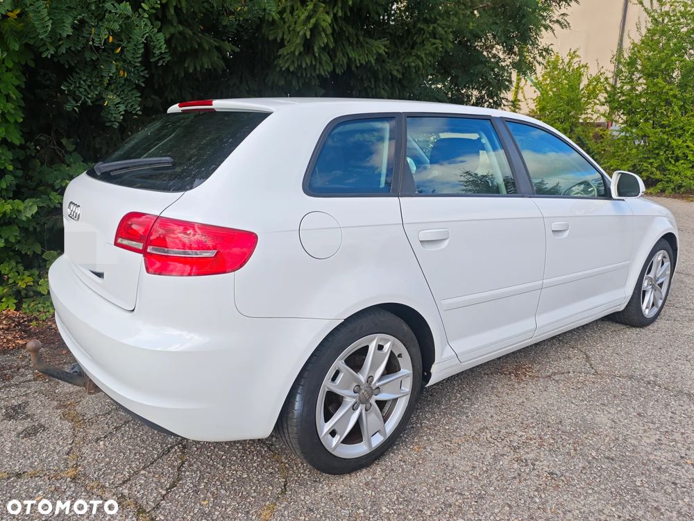 Audi A3 3-drzwiowe 2.0 TDI DPF Attraction - 4