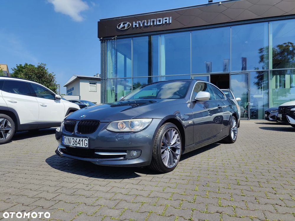BMW Seria 3 318i Edition Exclusive - 4